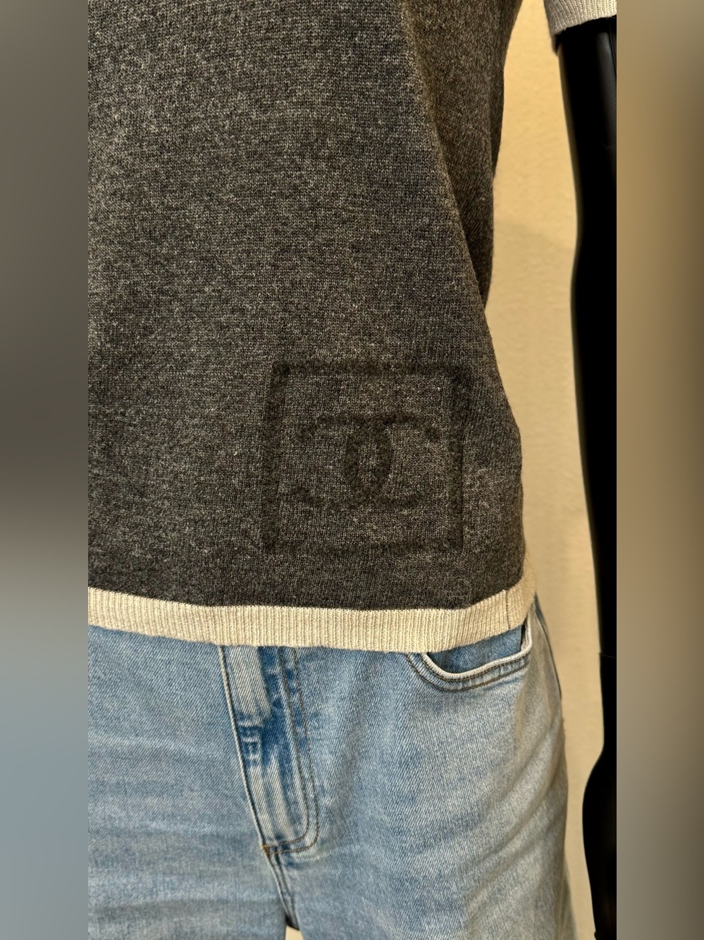 Vintage CHANEL Sports 2008 Wool Knit Top Gray & Ivory Made in Italy Size 40 - Picture 5 of 12